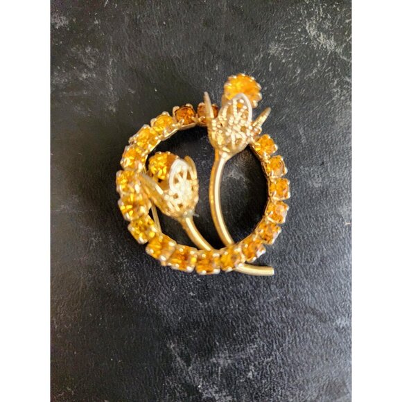 Round Floral Tulip Brooch Surrounded by Yellow Topaz Colour - Picture 5 of 10